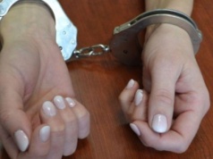 Pięć zarzutów dla 40-latki z pow. rzeszowskiego. Wpadła w zrabowanej odzieży