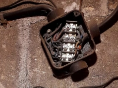 Ominął licznik, by kraść energię. Teraz odpowie przed sądem