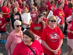 Nauczyciele z Naperville wywalczyli podwyżkę płac