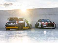 MINI JCW i Deus Ex Machina: Dwa wyjątkowe samochody, jedna pasja