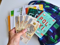 1000 złotych na ucznia w nowym roku szkolnym. Jeszcze można złożyć wniosek