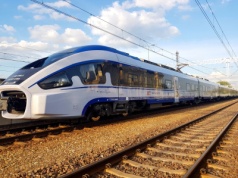 Pociąg jedzie prawie 2 godziny dłużej. PKP chce, by pasażerowie mogli się wyspać