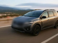 Dacia Jogger 2026 1.8 155 KM po liftingu – nowe oblicze rodzinnego 7-miejscowego kombi. Co się zmieniło?