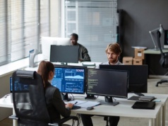 To teraz najgorętsza profesja w IT. Najlepsi zarabiają nawet 45 tys. zł miesięcznie