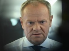 "Brednie". Tusk ostro o prowokacji białoruskich służb