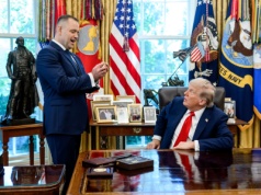 Nawrocki pojechał po czapkę?