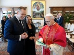 Karol Nawrocki u papieża Leona XIV. Uwagę zwraca dress code pierwszej damy [ZDJĘCIA]