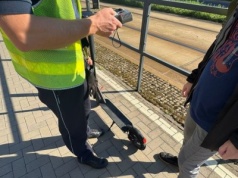 31-letni hulajnogista wydmuchał blisko 2 promile na al. Sikorskiego w Olsztynie