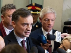 Sąd rozpatrzy wniosek. Chodzi o Ziobrę i komisję Pegasusa