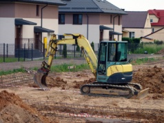 Polacy zaciągają coraz więcej kredytów. Zarówno hipotecznych, jak i gotówkowych