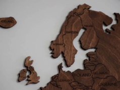 Jego rodzice wyjechali z Polski. Teraz przygotowuje firmę do giełdowego debiutu. Jest wyceniana na dziesiątki miliardów złotych