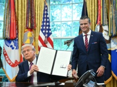 Symboliczna zmiana w USA. Donald Trump podpisał dekret