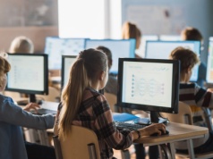 Jak e-dziennik zmienia polską szkołę. Wygoda, ale i presja jak nigdy wcześniej