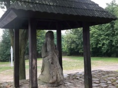 Biskup chciał przenieść sławny posąg pielgrzyma