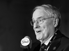 Nie żyje legendarny hokeista. Zmagał się z rakiem