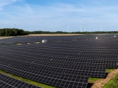 Czysta energia zasili rafinerię ORLENU. W Możejkach powstaje wyjątkowa elektrownia słoneczna