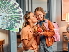 Setki złotych zostają w kieszeni. Uważaj na ukrytą opłatę w szkole