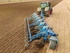 Potężny pług oraz siewnik z kontrolą nasion. To rolnicy zobaczą na Agro Show