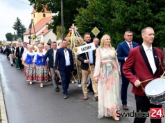 Dożynki gminy Żarów. Rolnicy świętowali w Łażanach [FOTO/VIDEO]