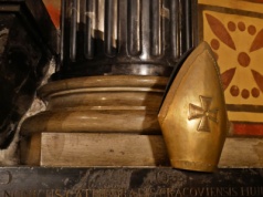 Miska od nuncjusza [FELIETON MARTENKI]