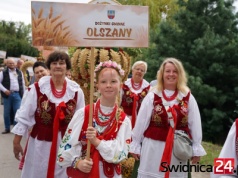 Gmina Strzegom bawiła się i dziękowała za plony w Olszanach [FOTO]