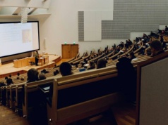 Wzrost zainteresowania kierunkami ścisłymi. Czy to już "efekt Sławosza"?