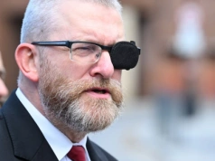 Grzegorz Braun przeszedł operację. „Oczko się odkleiło temu misiu”