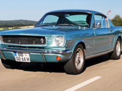 Ford Mustang Fastback – amerykański klasyk znowu w galopie