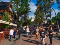 Jakie opłaty turystyczne pobierają samorządy? Są niskie, ale budzą emocje