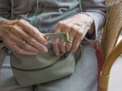 Apel do rządu i posłów: Podnieście waloryzację emerytur!