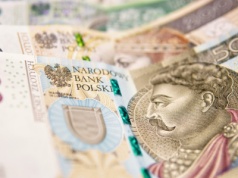 Ekstra pensja przed emeryturą. Jak dostawać z giełdy "13-stkę" w wysokości 10 tys. zł [GOTOWE PORTFELE]