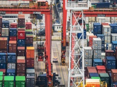 Chiński eksport wyhamowuje. Relacje z USA pozostają wyzwaniem