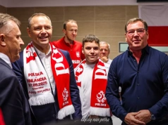 Prezydent Nawrocki wszedł do szatni Polaków. Trener Urban studził optymizm