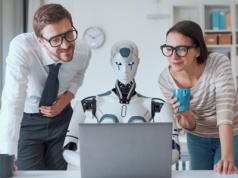 Co trzeci oddział zamknięty. Klienci zostali sami z aplikacjami i czatbotami