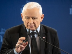 Tusk ma plan, celowo się wycofuje. "Wie, że to zdenerwuje Kaczyńskiego"