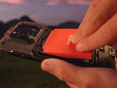 Wymieniasz baterię i działasz dalej. Taki to smartfon