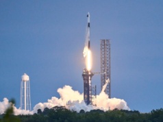 SpaceX chce kupić częstotliwości telekomunikacyjne za 17 mld dolarów