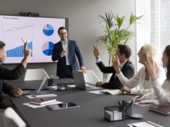 Tyle mogą zarobić handlowcy. Znamy widełki płac