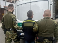 Lotnisko. Zatrzymano trzech mężczyzn, którzy byli poszukiwani przez organy ścigania