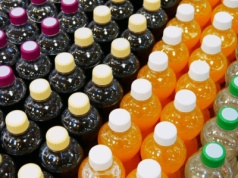 Tak producenci napojów omijają opłatę cukrową