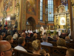 Służby mundurowe i samorządowcy u Matki Bożej w Chorzelowie