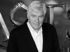 Stuart Craig nie żyje. Pracował przy legendarnych filmach