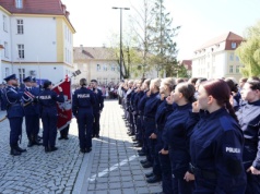 66 nowych policjantów na Warmii i Mazurach. Ślubowali 