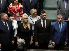 Kaczyński ma czworo nowych posłów. Oto kim są i dlaczego weszli do Sejmu