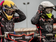 Hipokryzja czy kalkulacja? Start Gniezno nie chce awansu, ale bierze pieniądze