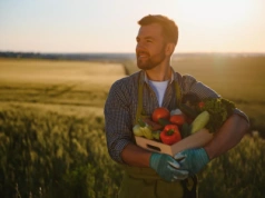 Rolnik ma 35 arów ziemi: co z ubezpieczeniem w KRUS?