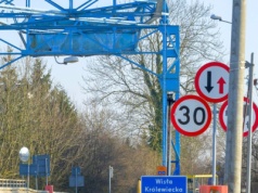 Zobaczył znak D-5, a potem musiał wycofywać. Wielu kierowców wciąż go myli
