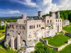 Mury, które szepczą. O (niekoniecznie "białodamskich") legendach polskich zamków – część druga