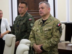 Rozpoczęło się nadzwyczajne posiedzenie Rady Ministrów z udziałem dowódców wojskowych