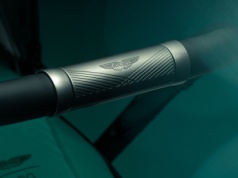 Luksus od małego? Czemu nie! Aston Martin ma dobre nowiny dla dzieci i… ojców